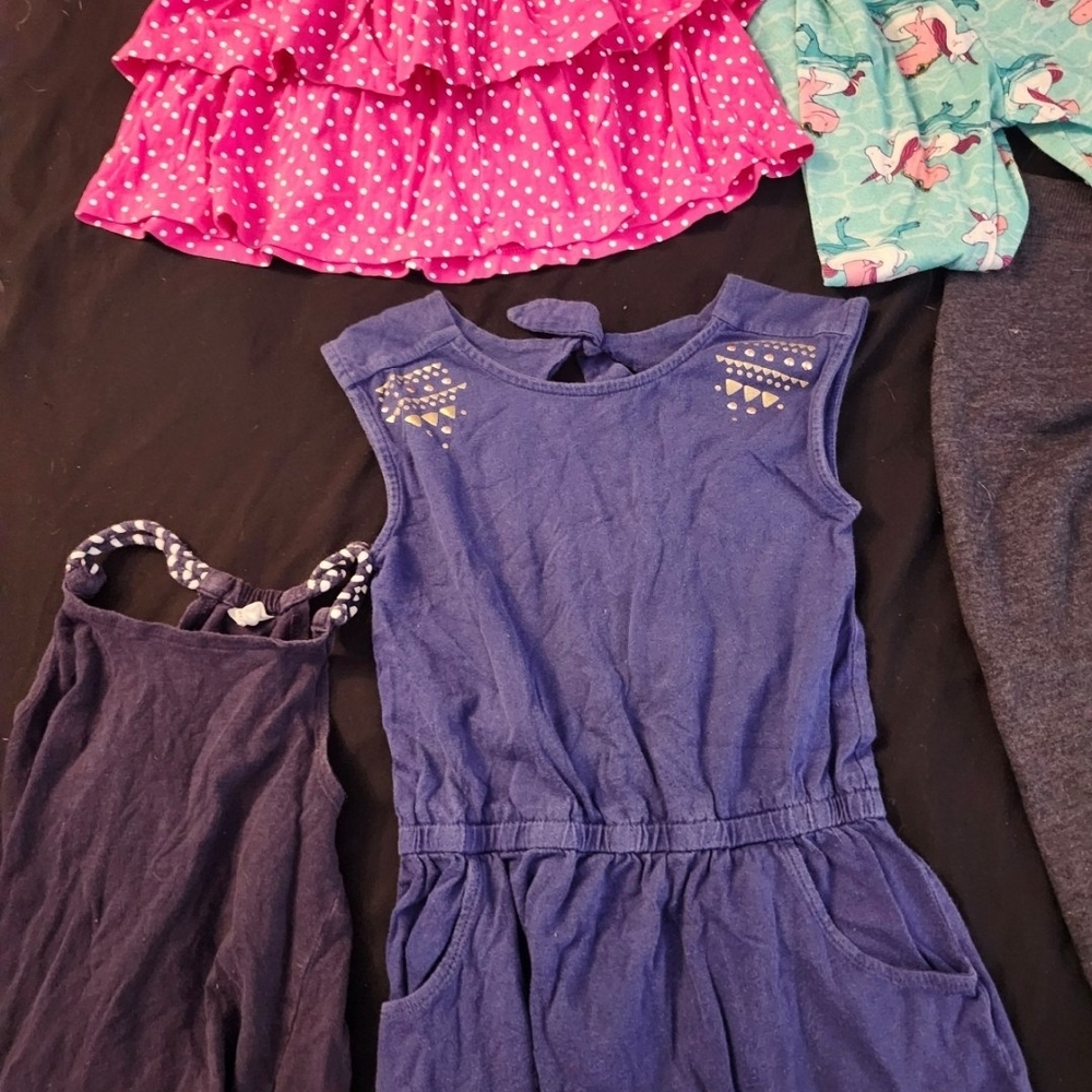 Lot Of 14 Pieces Of Girls Sz 5/6 Clothing - Picture 7 of 7